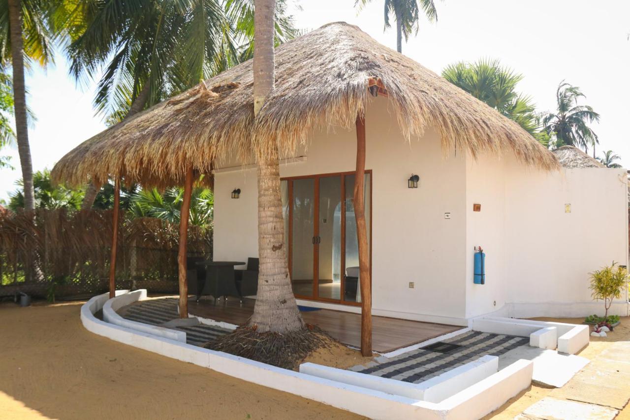 The Blue Lagoon Resort Kalpitiya Eksteriør billede