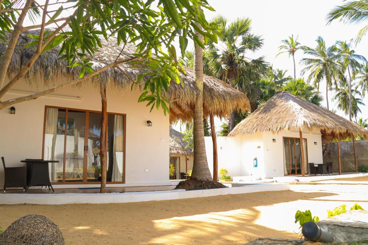 The Blue Lagoon Resort Kalpitiya Eksteriør billede