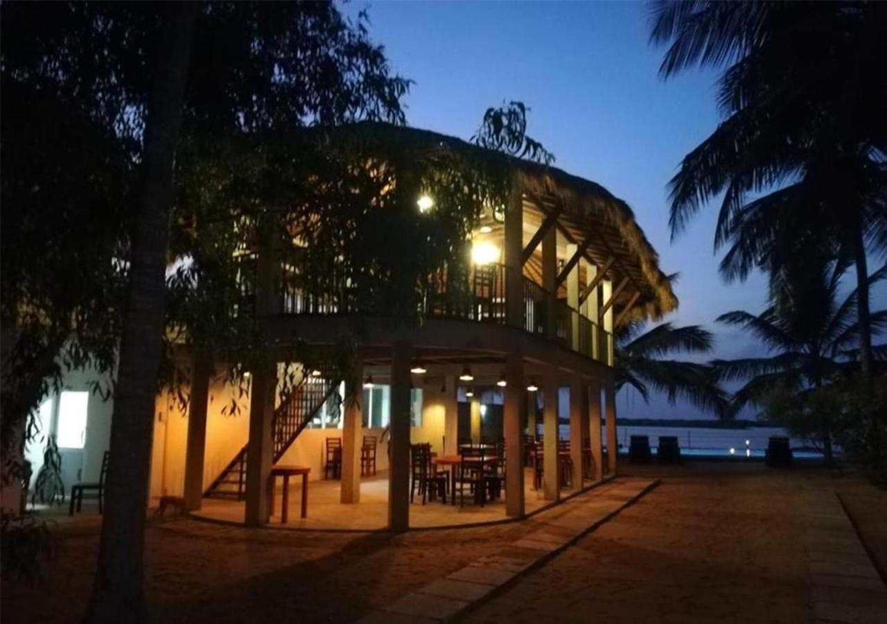 The Blue Lagoon Resort Kalpitiya Eksteriør billede